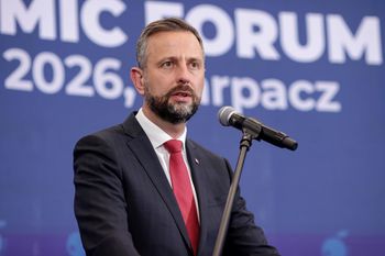 Szef MON ostrzega przed Rosją: spodziewamy się aktów sabotażu