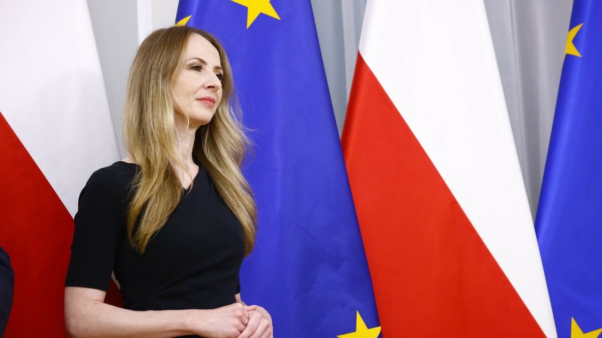 Na zdjęciu ministra rodziny, pracy i polityki społecznej Agnieszka Dziemianowicz-Bąk, odpowiedzialna za projekt