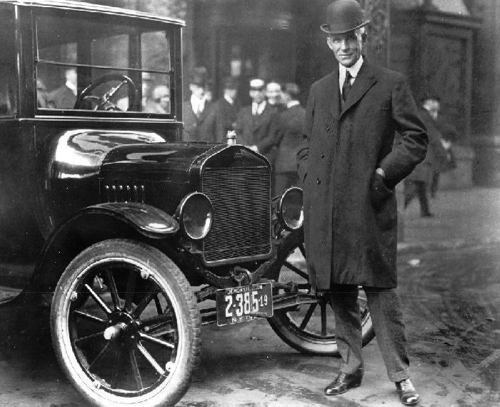 7 kwietnia 1947 r. zmarł Henry Ford