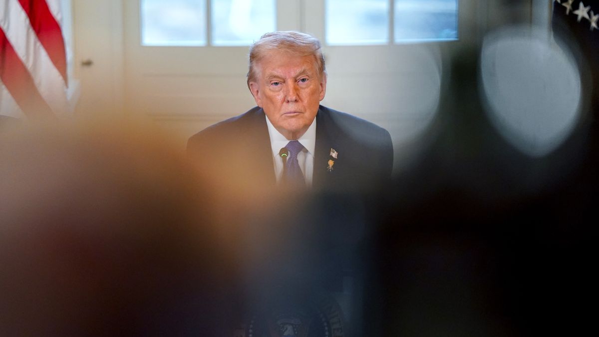 US President Donald Trump during a meeting with oil executives in the East Room of the White House in Washington, DC, US, on Friday, Jan. 9, 2026. Major US oil executives expressed caution to Donald Trump about reentering Venezuela, even as the president pressured their companies to spend at least $100 billion to revive the country's production following the brazen capture of leader Nicolás Maduro. Photographer: Al Drago/Bloomberg via Getty Images