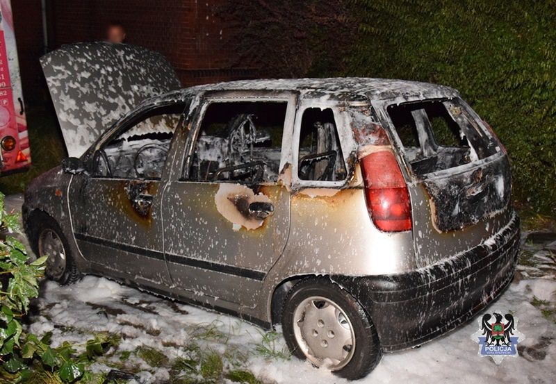 spalony fiat punto