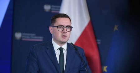 Zmiana czasu na zimowy po raz ostatni? Jest deklaracja z ministerstwa