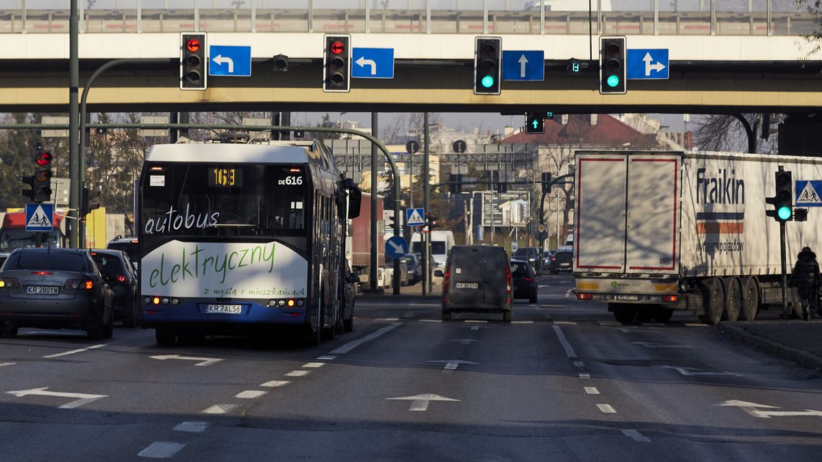 Ceny prądu spędzają sen z powiek miejskim przewoźnikom