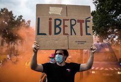 Paszporty covidowe. Ogromne demonstracje we Francji. Starcia z policją