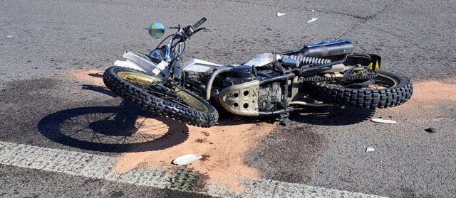 Poważny wypadek z udziałem motocyklisty. Mężczyzna trafił do szpitala (zdjęcia)