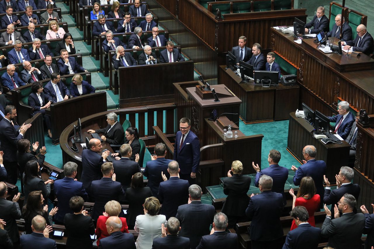 Poseł krzyczał w Sejmie: "puknij się w głowę". Teraz się tłumaczy