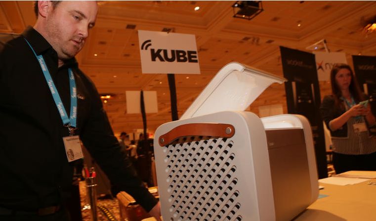 Kube schłodzi piwo i puści muzykę. Idealny gadżet na imprezy… bogaczy 3