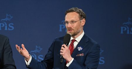 Awantura w programie na żywo. Poseł PiS nagle wyjął telefon