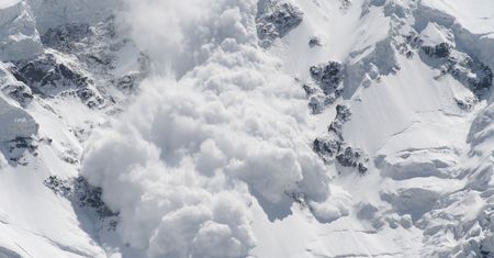 Tatry. Duża lawina w Zawratowym Żlebie