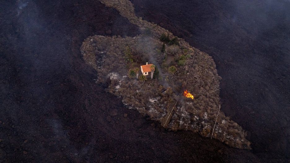 La Palma. Samotny dom otoczony przez morze lawy. Dramat w raju