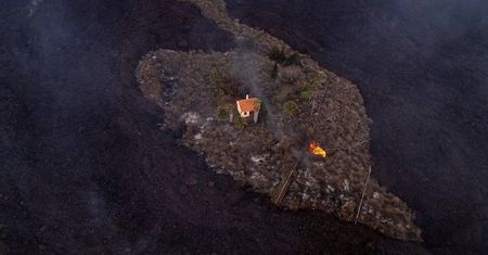 La Palma. Samotny dom otoczony przez morze lawy. Dramat w raju