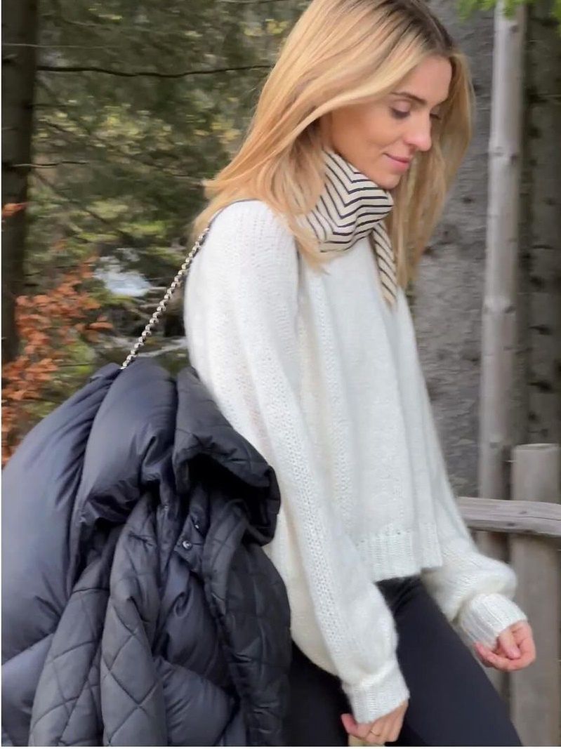 Kasia Tusk w kremowym swetrze