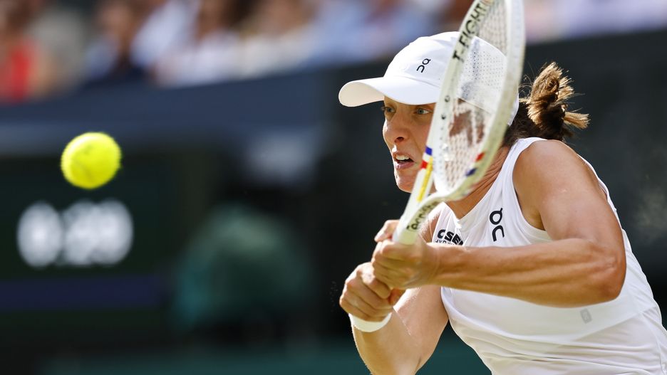 Wimbledon Championships 2025 - Day 13
epa12234108 Iga Swiatek of Poland in action during the Women's Singles final match against Amanda Anisimova of the USA at the Wimbledon Championships, Wimbledon, Britain, 12 July 2025.  EPA/TOLGA AKMEN  EDITORIAL USE ONLY 
Dostawca: PAP/EPA.
TOLGA AKMEN
tennis, grass court, grand slam, wimbledon, lawn, player, racquet, ball, racket