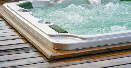 Skarżyła się na jacuzzi u sąsiada. Ciekawy wyrok sądu