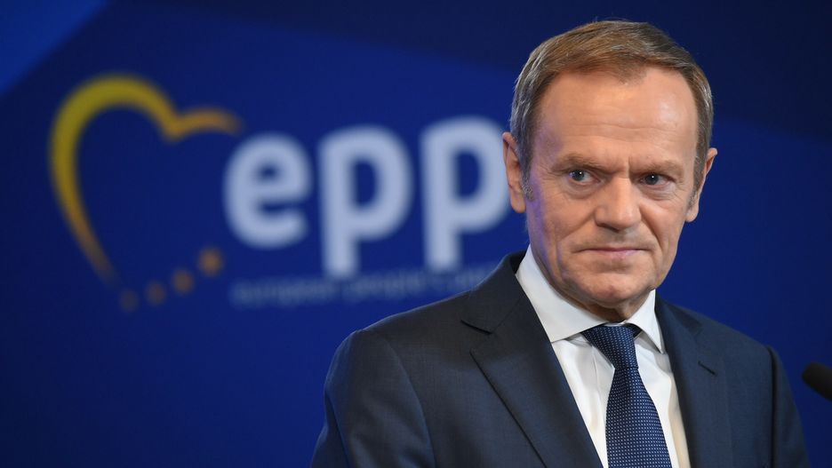 Nowy sondaż CBOS. PiS odrabia straty, spada KO. Na zdjęciu lider PO i EPP Donald Tusk 