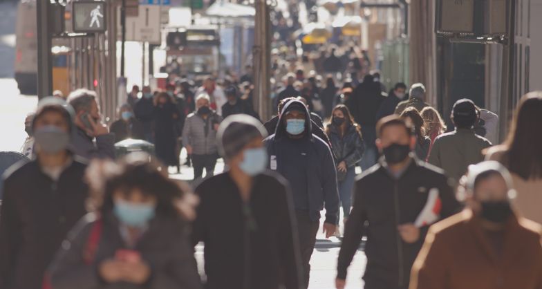 Polacy nie chcą kolejnego lockdownu, chociaż boją się czwartej fali