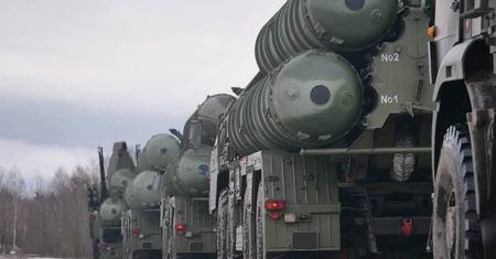 Kupili je od Rosji. Czy Turcja przekaże Ukrainie systemy S-400?