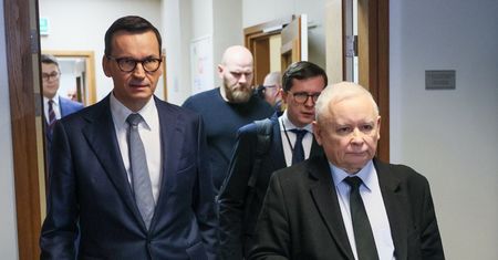 Kłopoty Kaczyńskiego i Morawieckiego. Są zawiadomienia do prokuratury