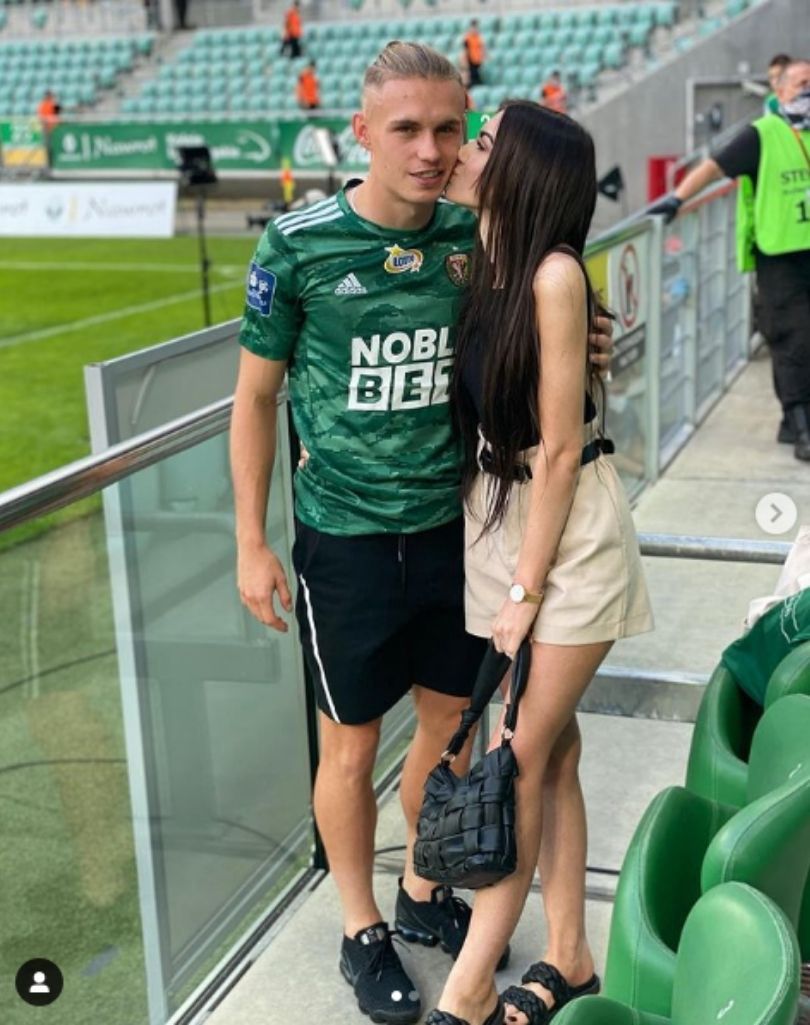 Narzeczona Przemysława Płachety rozprawia o WAGs i zarobkach piłkarzy