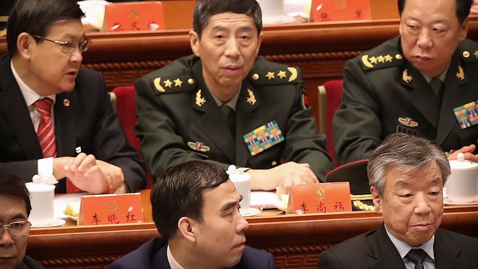 Li Shangfu(w środku) został powołany na nowego ministra obrony