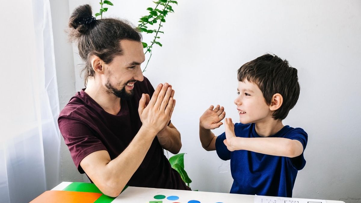 „Triada autystyczna”, czyli charakterystyczny wzorzec objawów w autyzmie