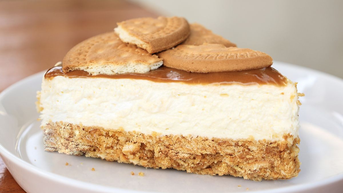 Domowy sernik z ciasteczkami korzennymi Lotus