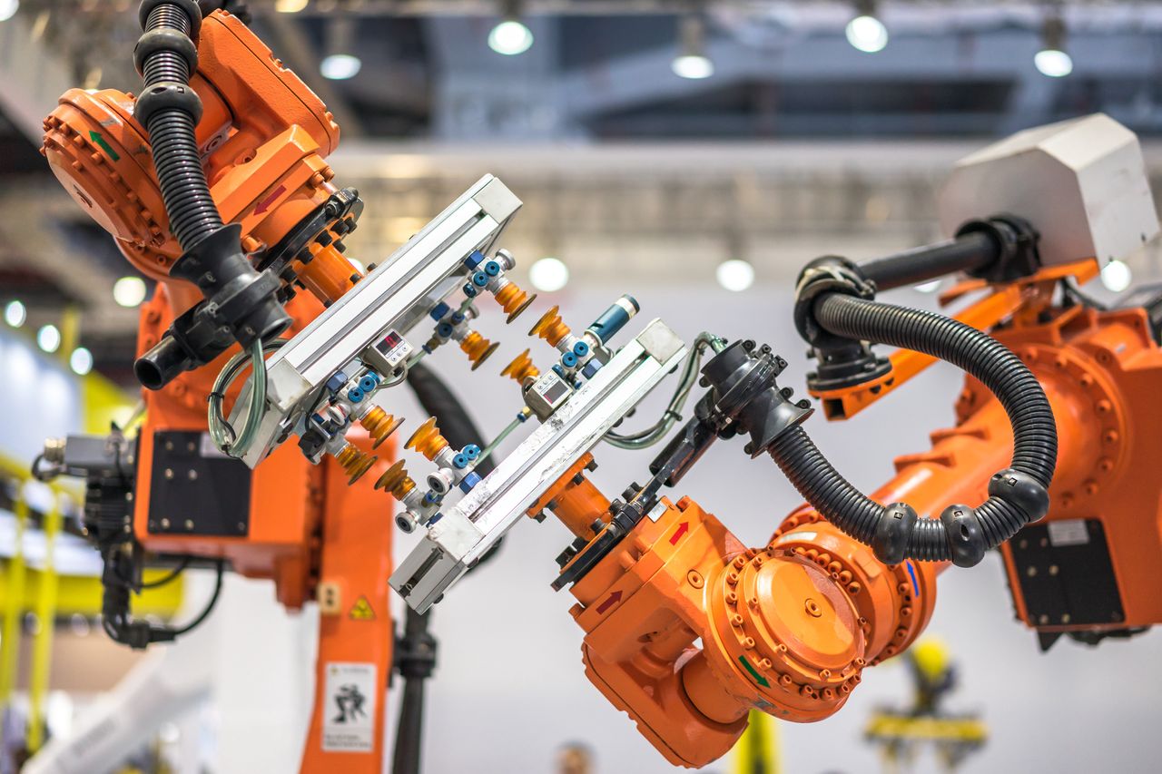 Nowoczesne roboty przemysłowe przyszłością małej firmy