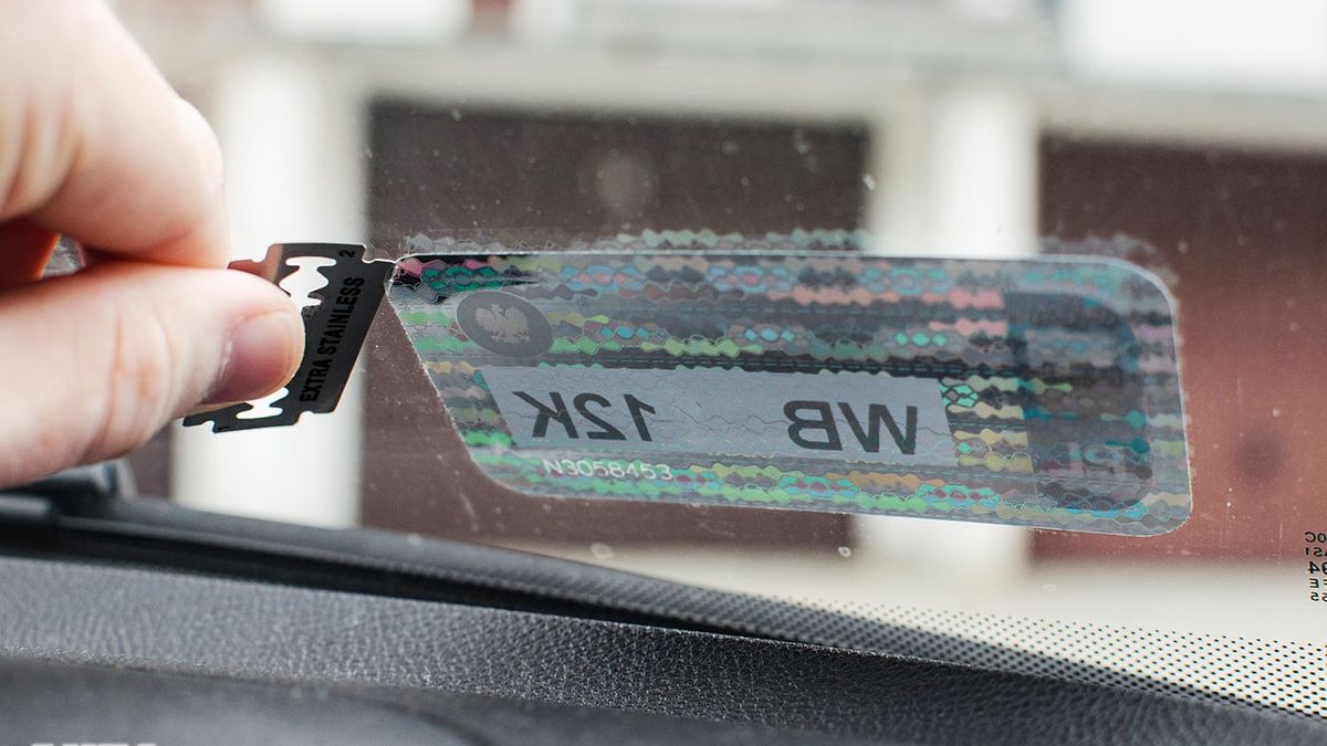 W przyszłości pożegnamy m.in. uciążliwe nalepki.