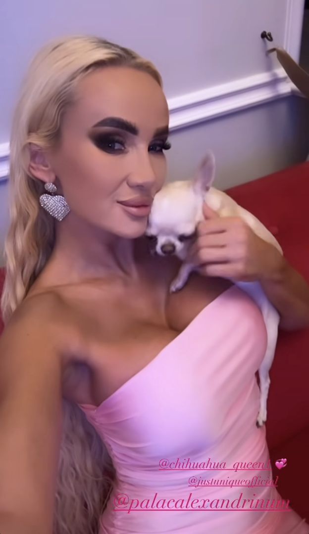 Izabela Macudzińska w stylizacji barbie glam