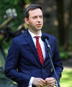Marcin Ociepa pozostaje wiceszefem MON. Wcześniej podał się do dymisji