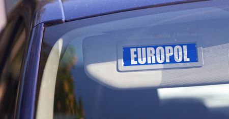 Dostałeś wezwanie do sądu od Europolu? Uważaj, oszuści próbują wyłudzać dane
