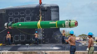 RIS Dena zatopiona przez okręt podwodny. Rzadkie starcie i przypomnienie o roli tej broni