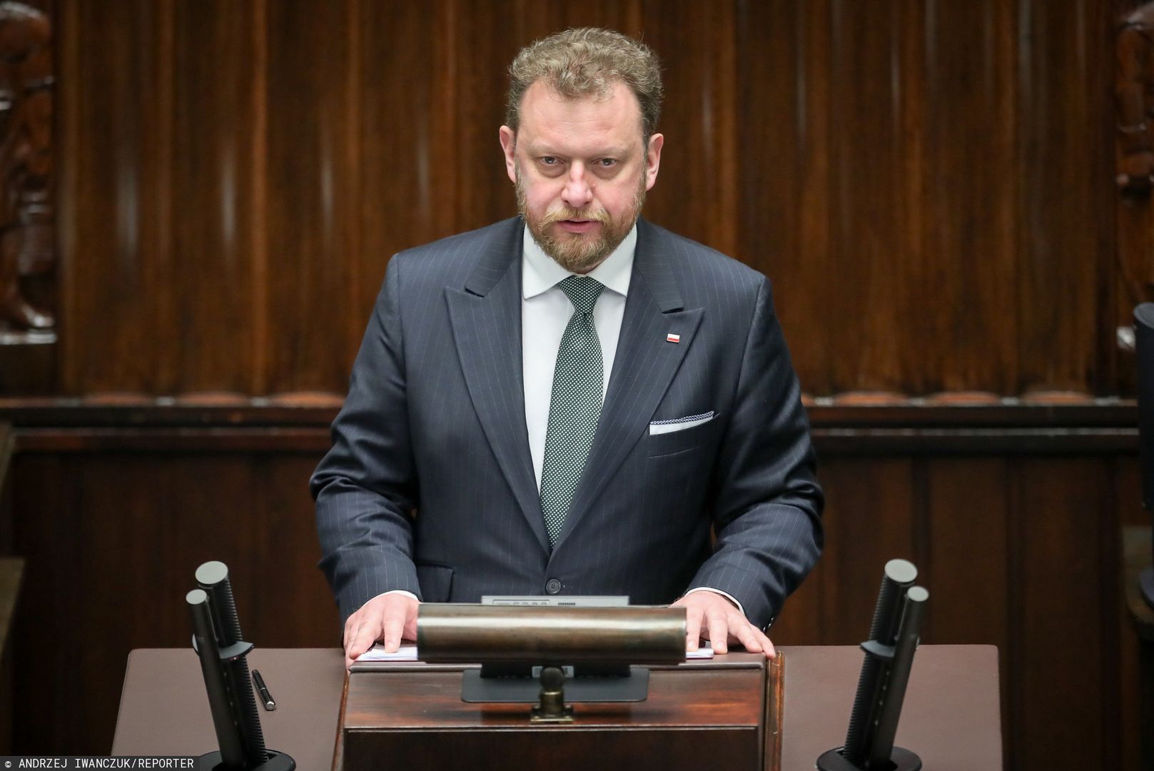 Łukasz Szumowski zapowiada "odmrażanie" gospodarki.