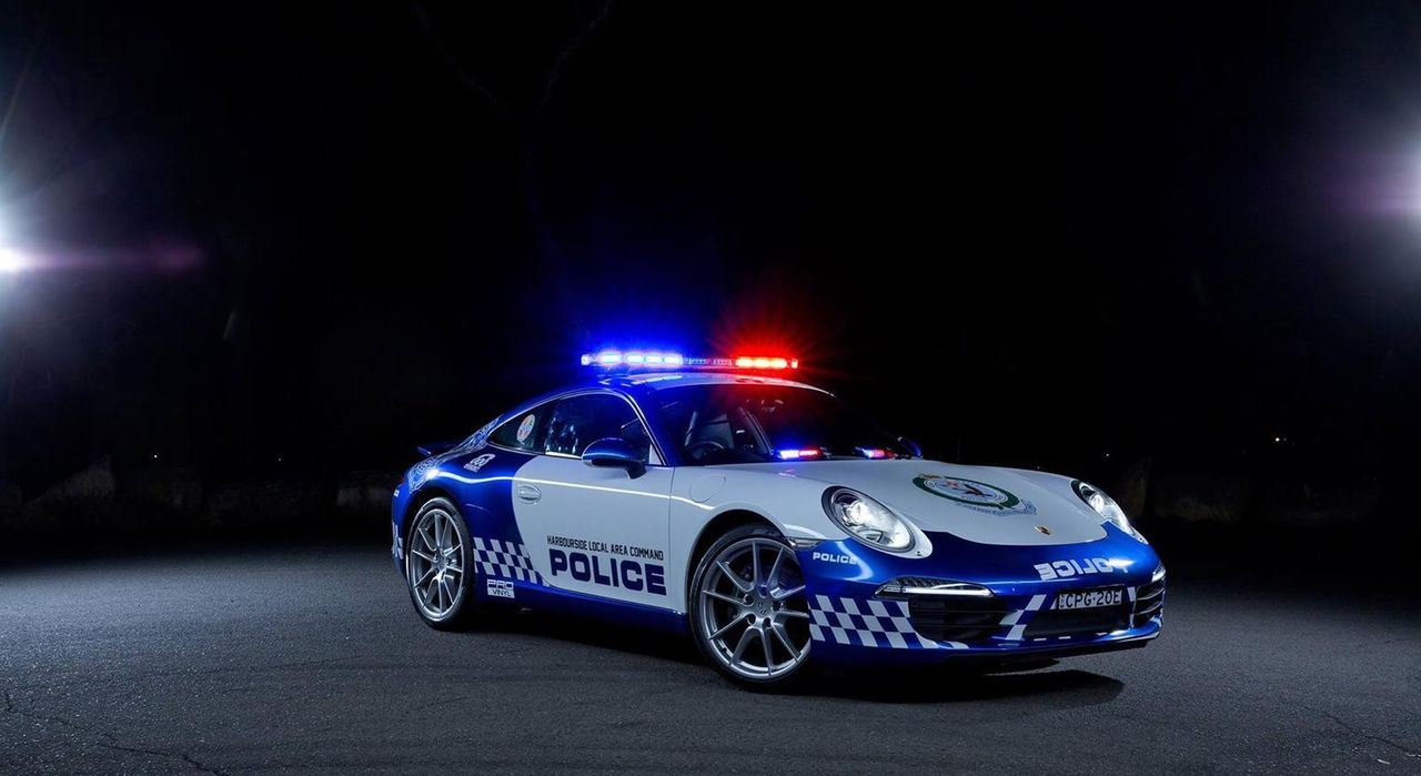 Policja w Nowej Południowej Walii otrzymała nowe Porsche 911 Carrera