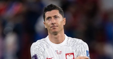 Robert Lewandowski PRZEPRASZA polskich kibiców za "aferę premiową"! "Można to było inaczej załatwić"