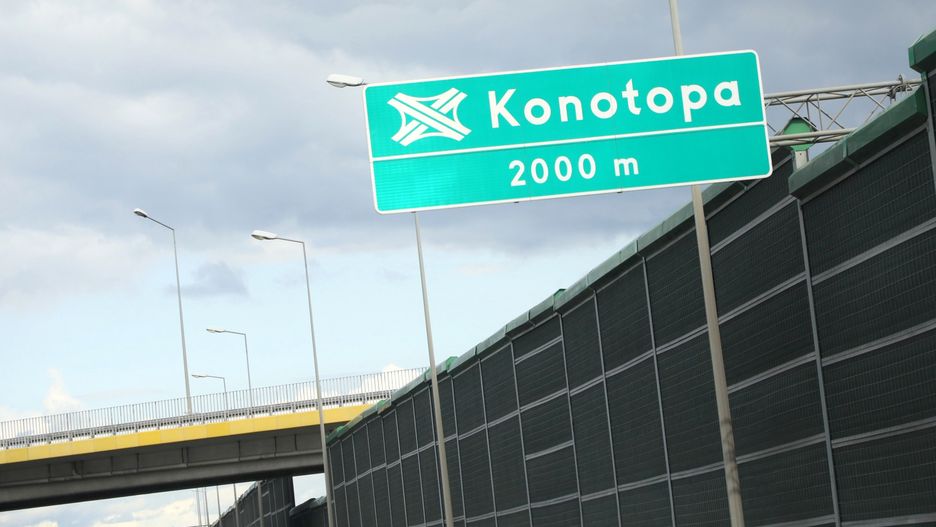 Warszawa. Tragedia na S8. Pożar samochodu, nie żyje poparzona kobieta 