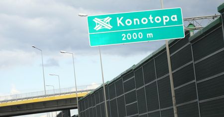 Warszawa. Tragedia na S8. Pożar samochodu, nie żyje poparzona kobieta