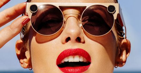 Oto Spectacles 3. Nowe okulary twórców Snapchata mają kosmiczny wygląd i kosmiczną cenę