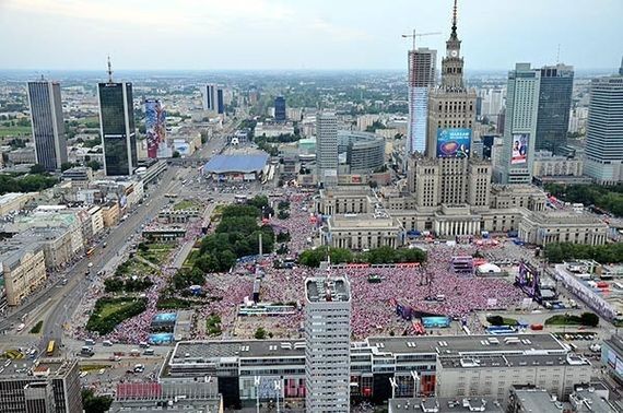 "Wszystkie grzechy Hanny Gronkiewicz-Waltz". Komisja zbada "słynną" działkę przy PKiN