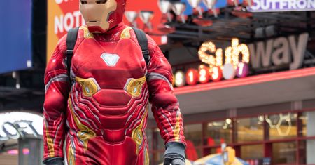 Polscy naukowcy pracują nad inteligentną koszulką. Inspiracją był… Iron Man