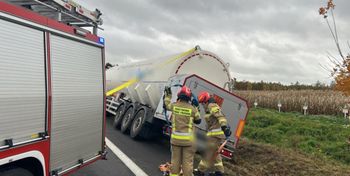 Narty: Cysterna z gazem w rowie. DK 91 całkowicie zablokowana