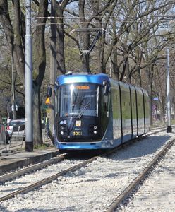 Wrocław. Rozpoczął się remont torowiska na al. Hallera. Spore zmiany w kursowaniu tramwajów