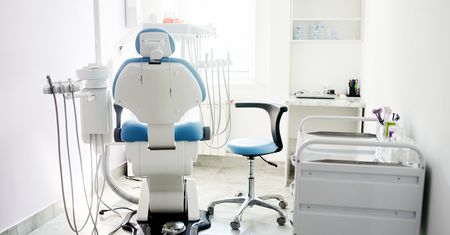 Pijana dentystka przyjmowała pacjentów w święta