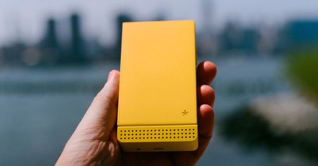 Telefon dla zmęczonych smartfonami. Nie ma nawet przeglądarki