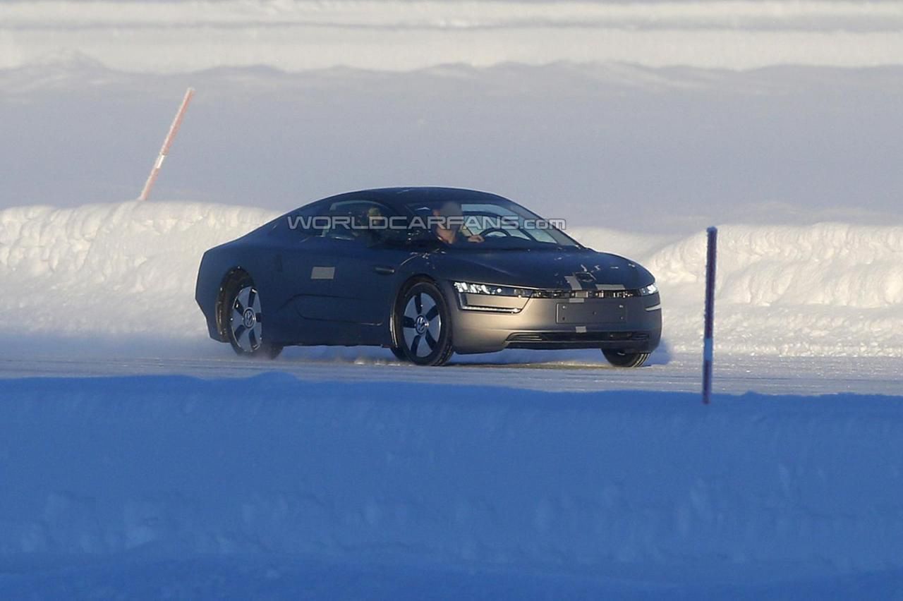 Volkswagen XL1 wyszpiegowany podczas zimowych testów