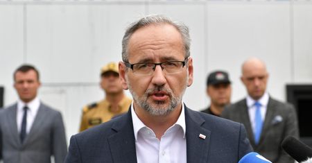 Coraz więcej zakażeń wariantem Delta. Minister powiedział o obostrzeniach