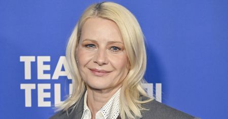 Wskoczyła w najmodniejsze jeansy. Ten fason robi cuda z sylwetką