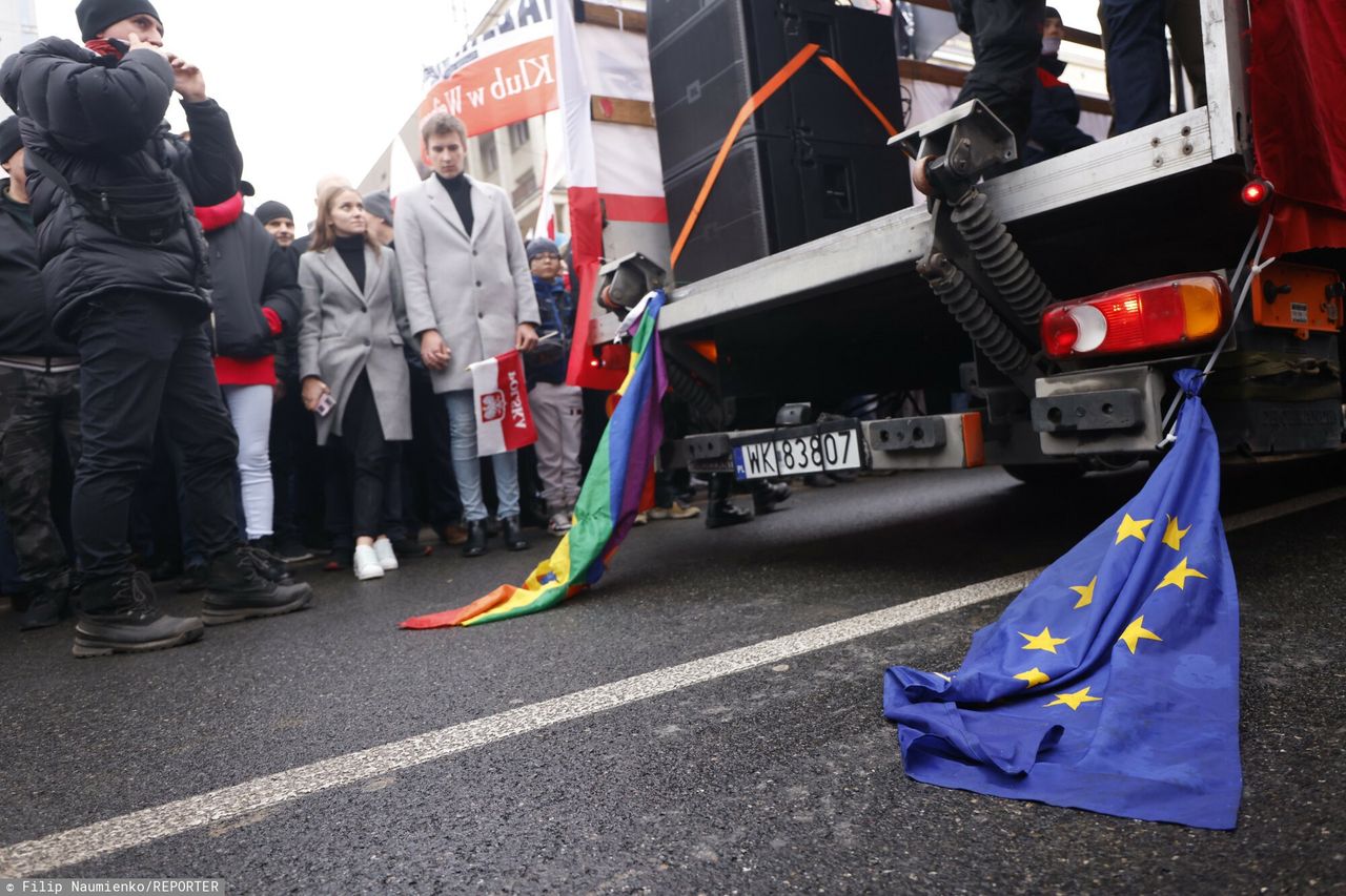 Skandaliczne zachowania na marszu. Szybko pojawiły się zdjęcia