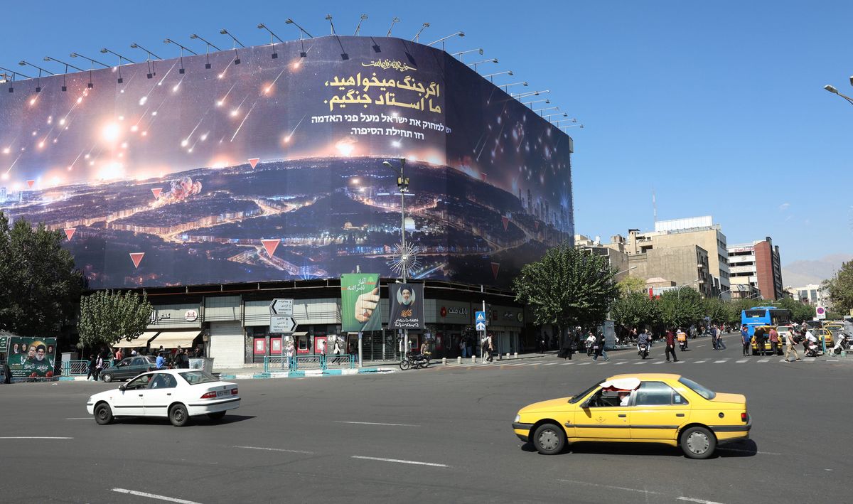 Teheran przekazał USA komunikat: Koniec jednostronnej powściągliwości (Na zdjęciu: antyizraelski billboard na jednej z ulic Teheranu)