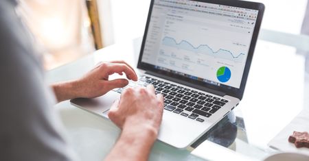 Jaki laptop kupić? Zobacz najnowszy ranking notebooków i ultrabooków